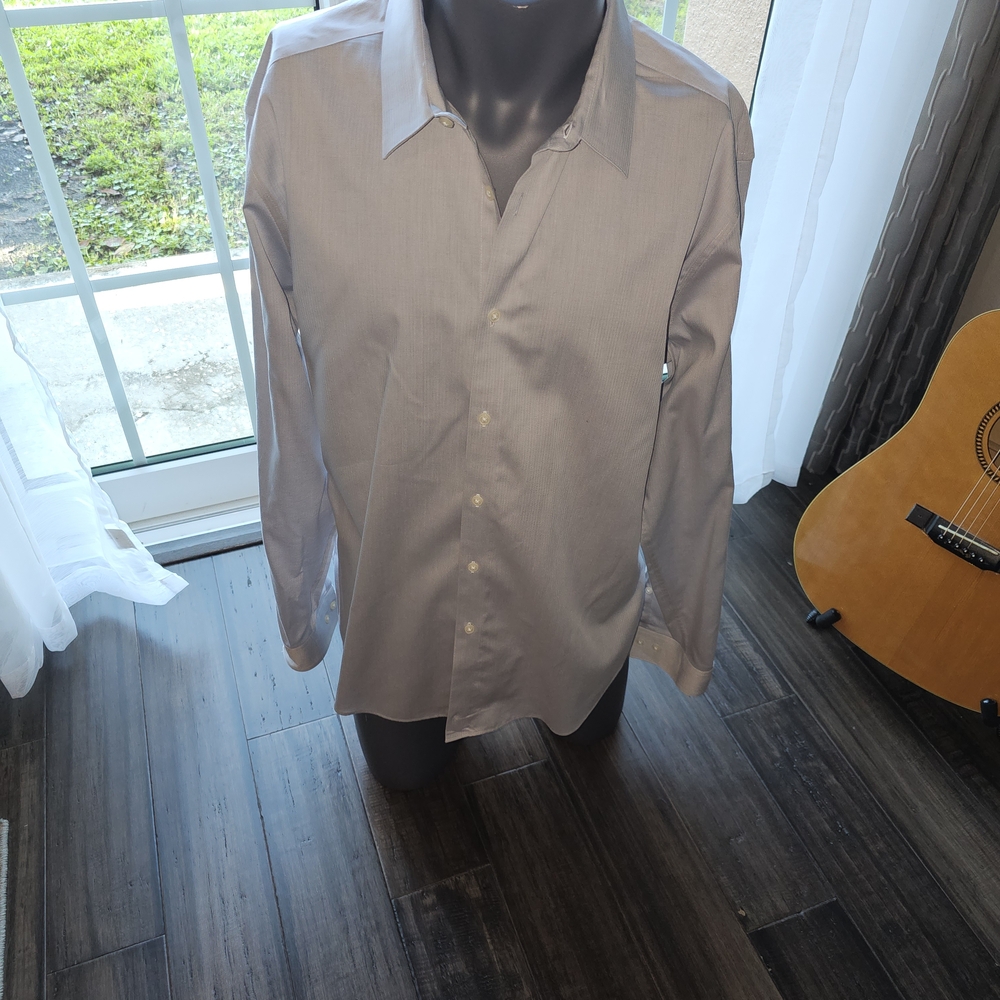 Calvin Klein Men's Light Gray Dress Shirt
